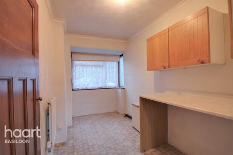 67 Honeypot Lane, Fryerns, Basildon, SS14 2JZ