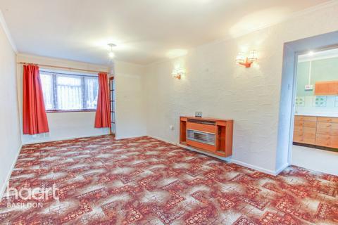 67 Honeypot Lane, Fryerns, Basildon, SS14 2JZ