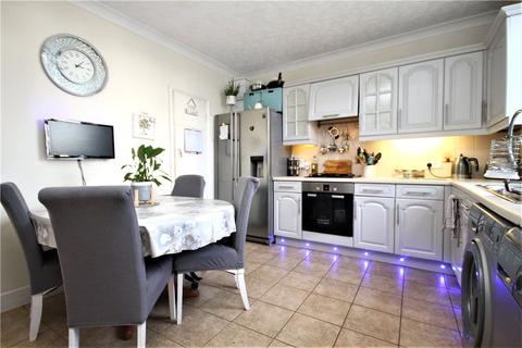 28 Cobden Road, London, SE25 5NX