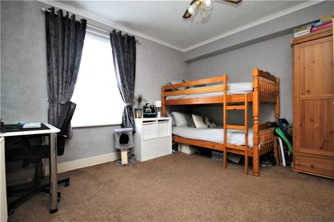 28 Cobden Road, London, SE25 5NX
