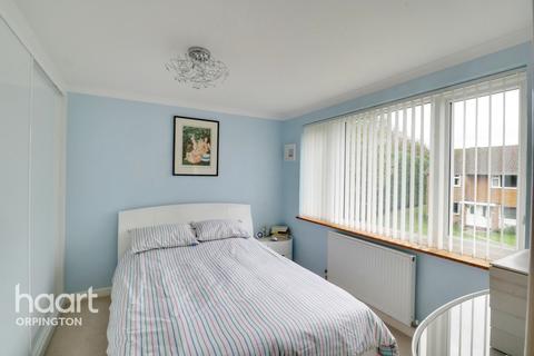 14 Clifton Close, Orpington, BR6 7DQ