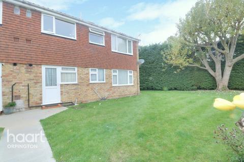 14 Clifton Close, Orpington, BR6 7DQ