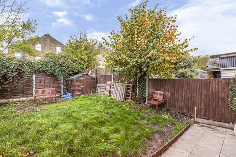 9 Thurlestone Road, London, SE27 0PE