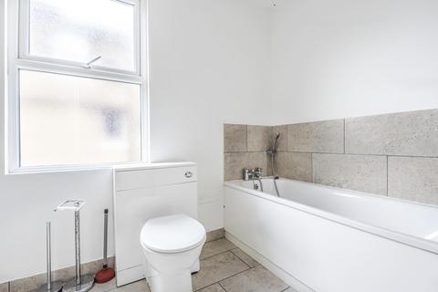 9 Thurlestone Road, London, SE27 0PE
