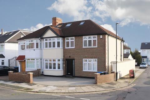 22 Rayleigh Road, London, N13 5QR