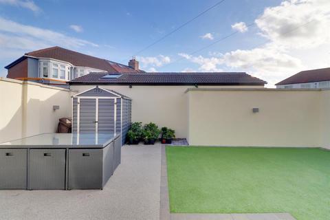 22 Rayleigh Road, London, N13 5QR