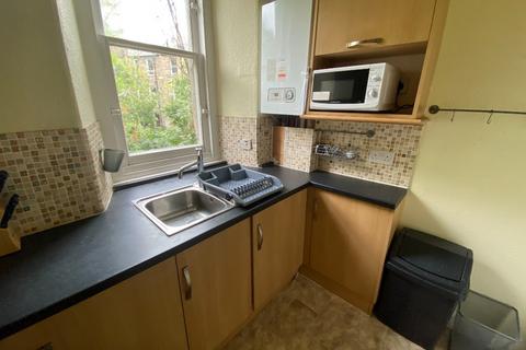 2 bedroom flat to rent, Drumdryan Street, Tollcross, Edinburgh, EH3