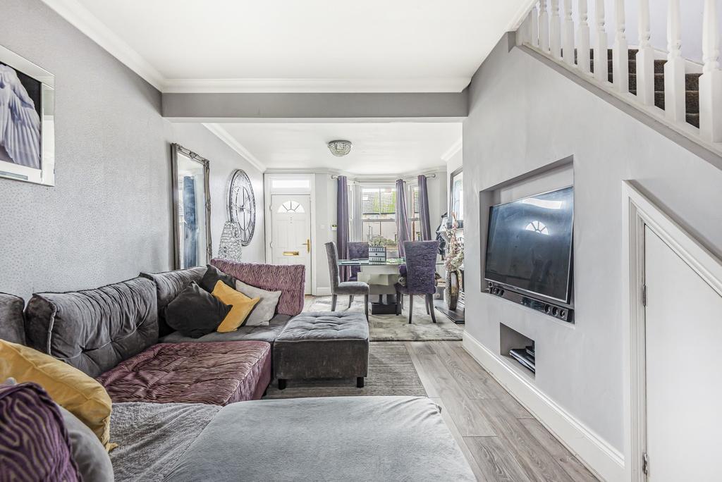 Lounge/Dining Room