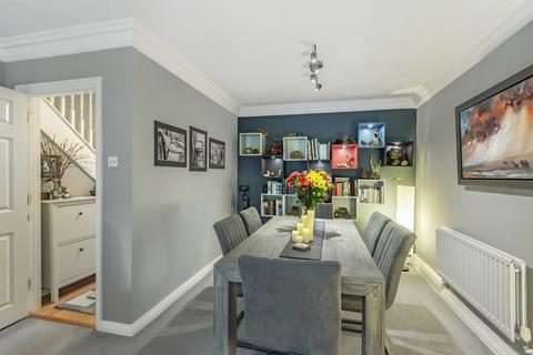 37a Princes Road, Weybridge, KT13 9BH