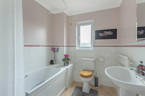 37a Princes Road, Weybridge, KT13 9BH