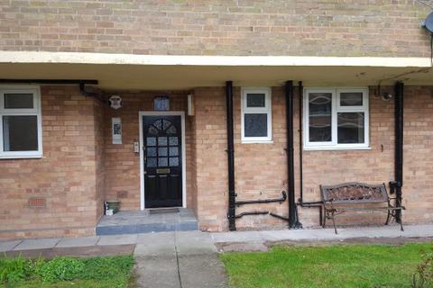 2 bedroom flat to rent, Minster Court