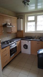 2 bedroom flat to rent, Minster Court