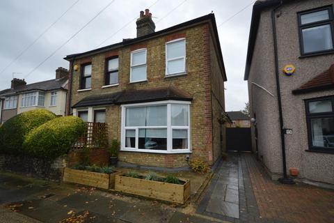 73 Essex Road, Romford, RM7 8BB