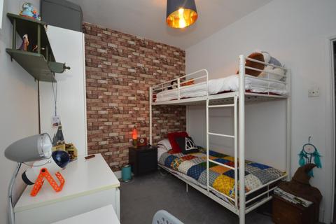 73 Essex Road, Romford, RM7 8BB