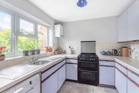 24 High Ridge, Godalming, GU7 1YE