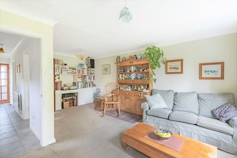 24 High Ridge, Godalming, GU7 1YE
