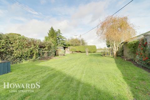11 Church Road, Topcroft, Bungay, NR35 2BH