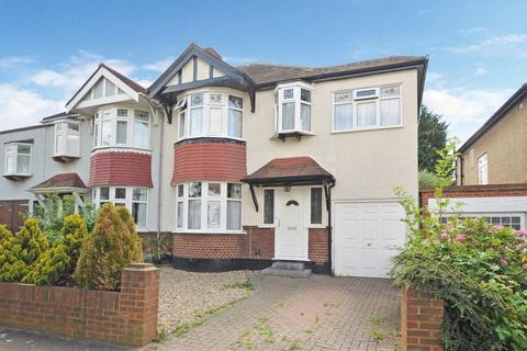 60 Norton Avenue, Surbiton, KT5 9DY