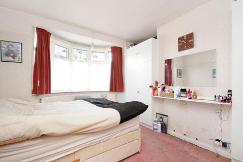 60 Norton Avenue, Surbiton, KT5 9DY