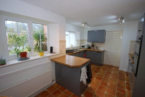 72 Albert Road, Bagshot, GU19 5QJ