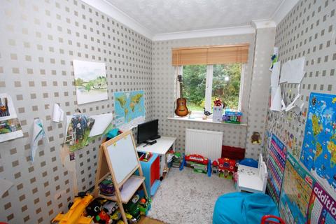 72 Albert Road, Bagshot, GU19 5QJ