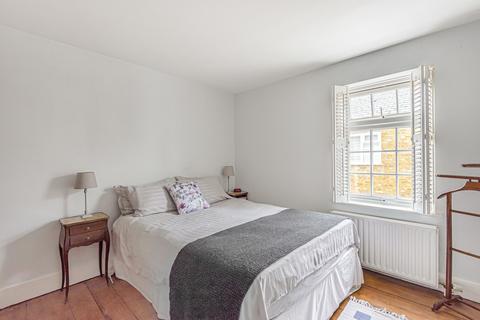 12 Beech Road, Weybridge, KT13 9QF