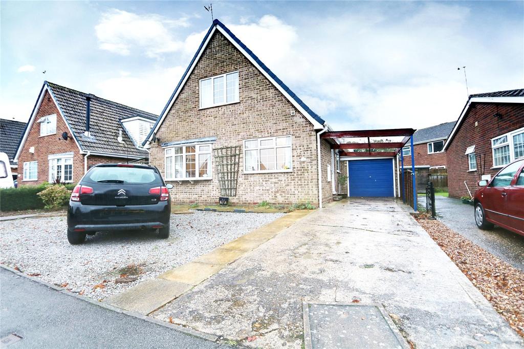 Chestnut Garth, Burton Pidsea, Hull, HU12 3 bed detached house £170,000