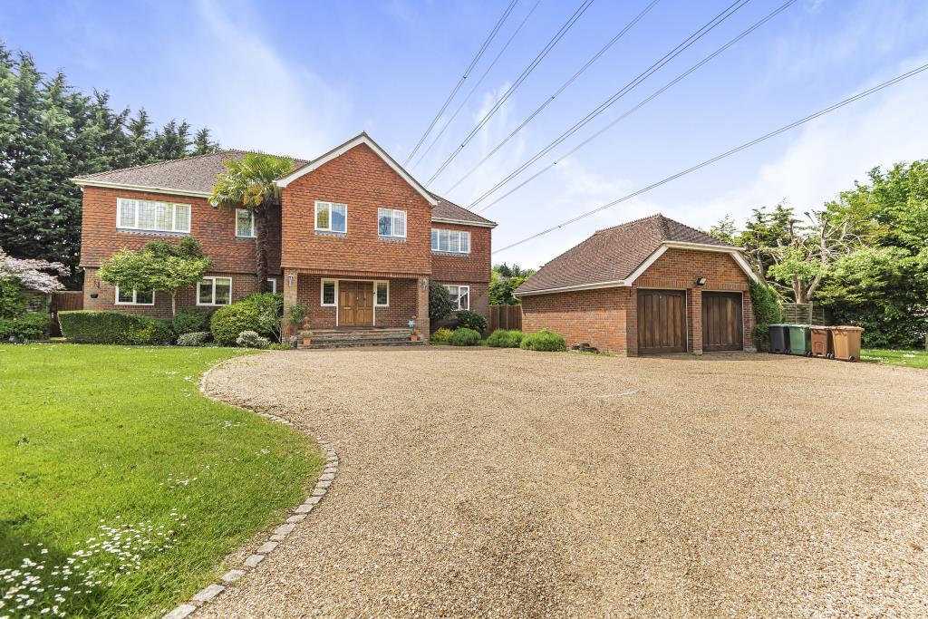 Moor Park, Northwood, HA6 5 bed detached house £5,500 pcm (£1,269 pw)