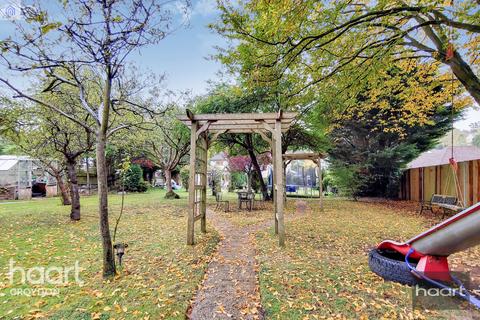 44 Manor Way, Purley, CR8 3BH