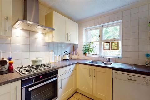 13 Beaumont Place, Isleworth, TW7 7LB