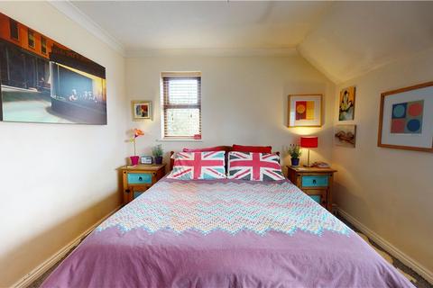 13 Beaumont Place, Isleworth, TW7 7LB