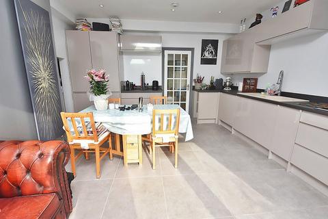 12 Beechen Lane, Lower Kingswood, Tadworth, KT20 6RY