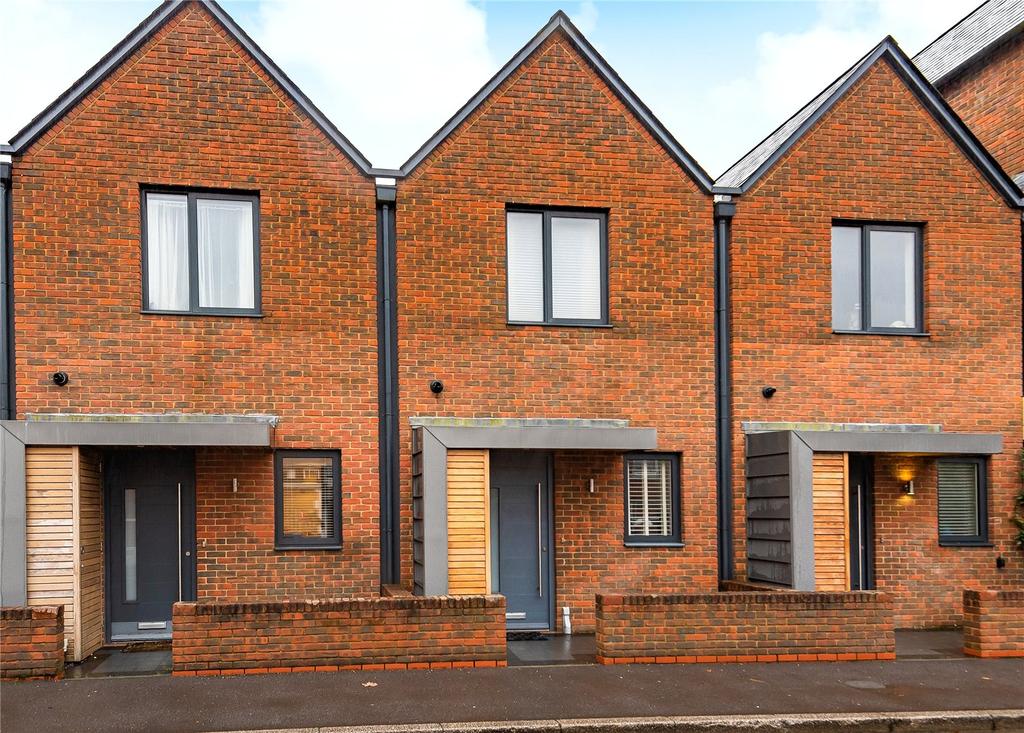 Gordon Road, Winchester, Hampshire, SO23 2 bed terraced house £525,000