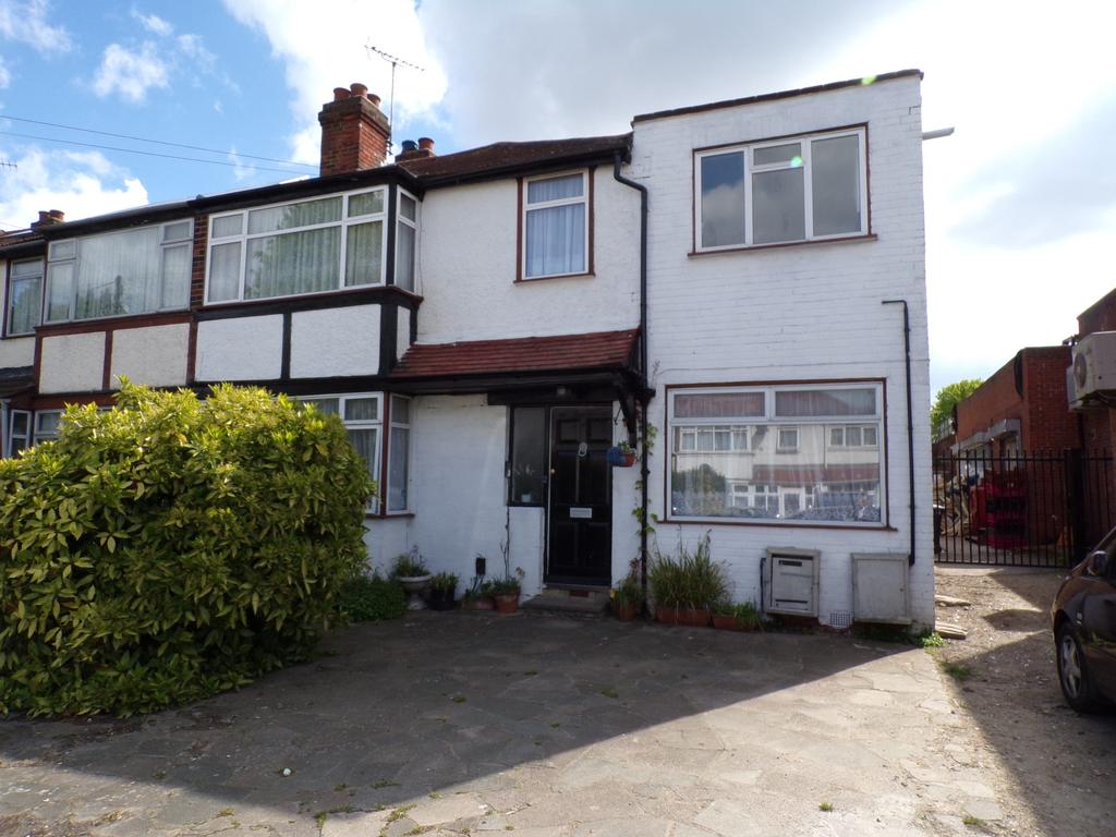 Lee Road, Perivale, Greenford 2 bed apartment £1,375 pcm (£317 pw)