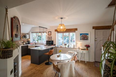Bluebell Cottage Broomfield Gate, Whitstable, CT5 3ES