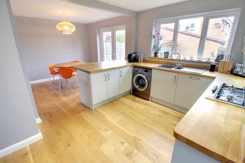 21 Caraway Road, Earley, Reading, RG6 5XR