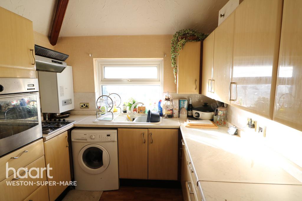Ridgeway Avenue, WestonSuperMare 1 bed apartment £115,000