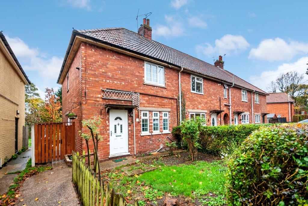 Lamb Gardens, Lincoln 3 bed end of terrace house - £595 pcm (£137 pw)