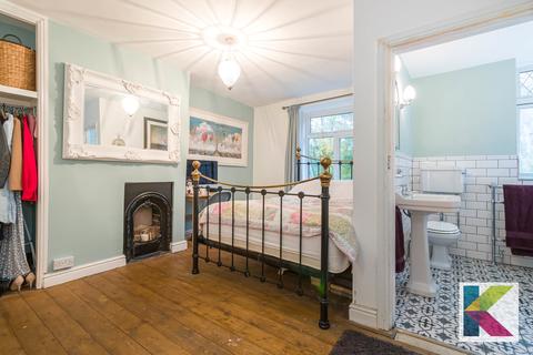 52b Wall Hill Road, Dobcross, Oldham, OL3 5BH