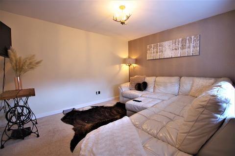 32 Davies Drive, Uttoxeter, ST14 7EG
