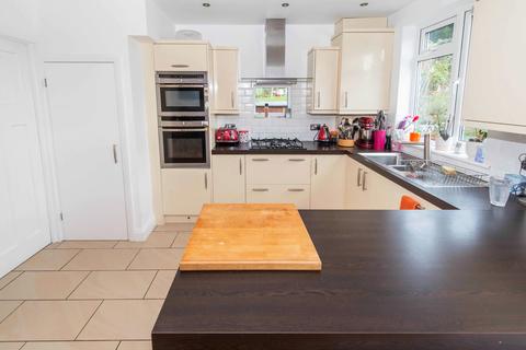 9 Famet Close, Purley, CR8 2DX