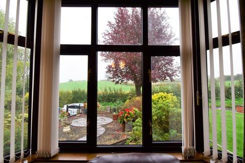 102 Beacon Road, Rolleston On Dove, Burton-on-trent, DE13 9EQ