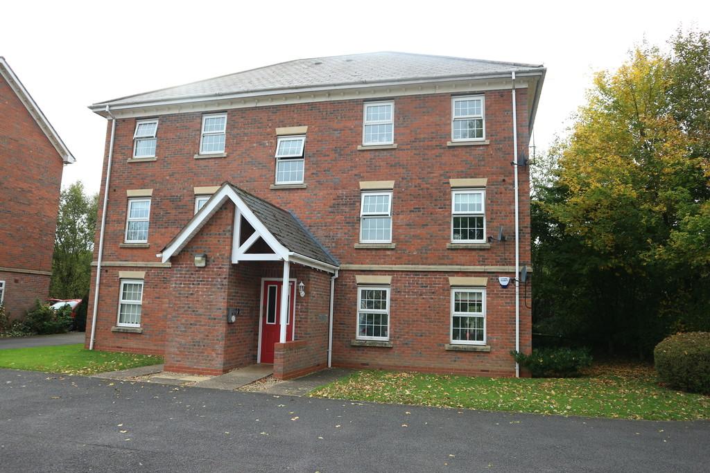 Meadow Rise, Balsall Common 2 bed flat £795 pcm (£183 pw)