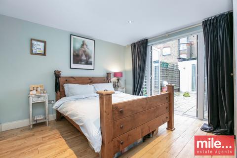 143a Herries Street, London, W10 4LE