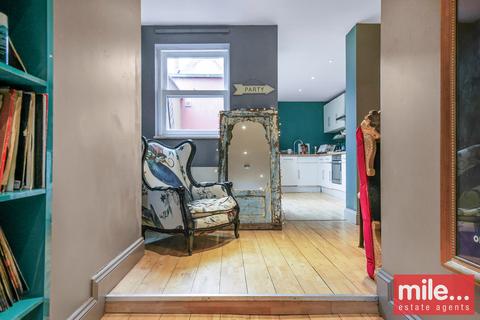 143a Herries Street, London, W10 4LE