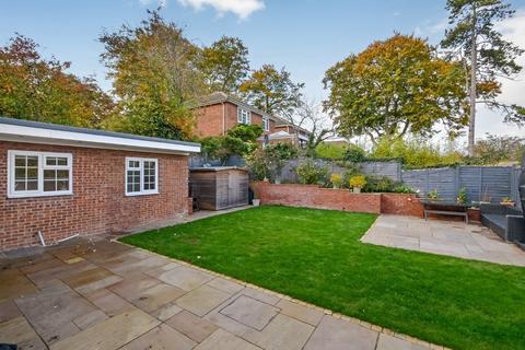 13 Harestock Close, Winchester, SO22 6NP