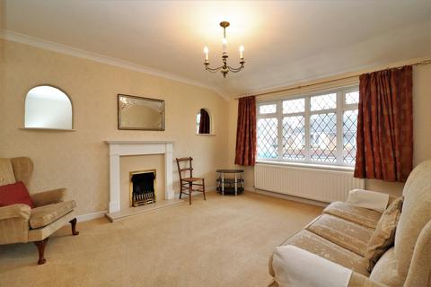 16 Davis Road, Amington, Tamworth, B77 3HP