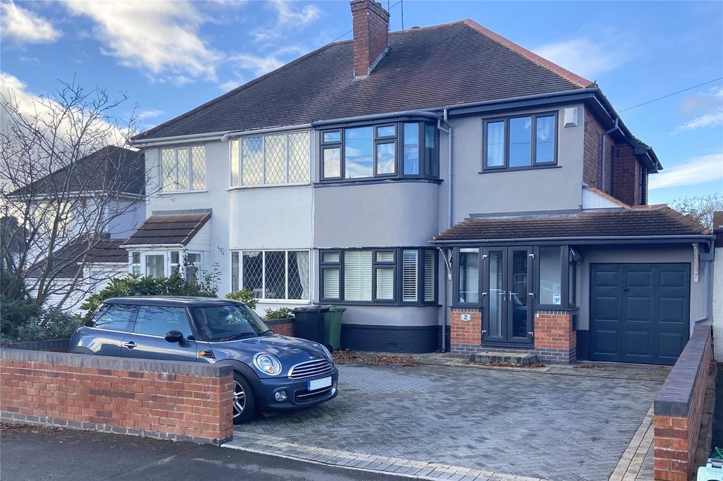 King Charles Road, Halesowen, B62 3 bed semidetached house £325,000