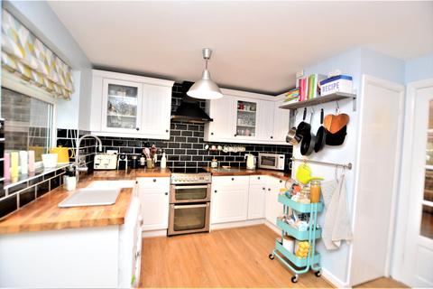 67 Acaster Drive, Garforth, Leeds, LS25 2BH