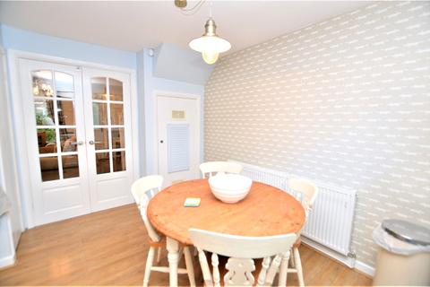 67 Acaster Drive, Garforth, Leeds, LS25 2BH